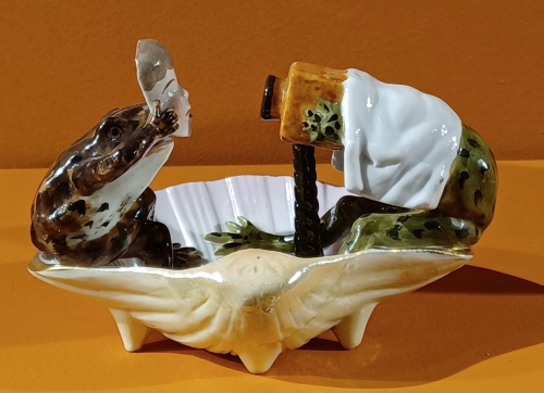 le voleur des musées, musée de la manufacture de Sèvres, exposition Merveilles, céramique, grenouilles, art visionnaire, art déco, art fantastique