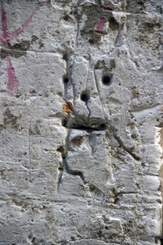 Graffito relevé passage Briare dans le 9e ardt, Paris, ph.B.Montpied, 2010.jpg