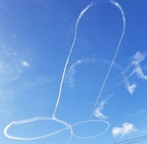 dessin aérien de phallus par un pilote de l'armée américaine.jpg