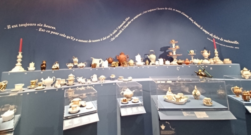 le voleur des musées, musée de la manufacture de Sèvres, exposition Merveilles, céramique, grenouilles, art visionnaire, art déco, art fantastique, anthropomorphismes, art déco