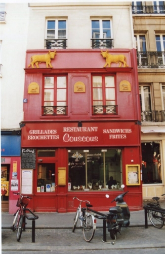 Boucherie de la rue Mouffetard, près pl Contrescarpe, 2001 (2).jpg